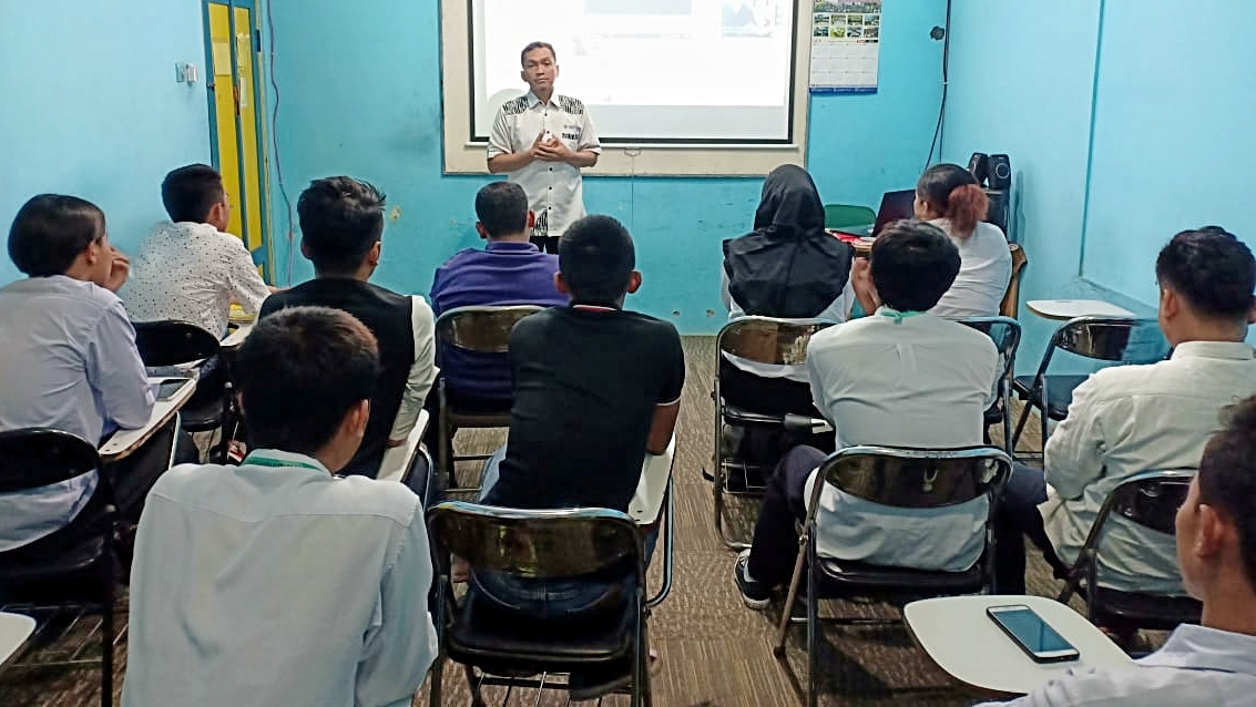 Materi Kewirausahaan dan AMT Materi Kewirausahaan dan AMT