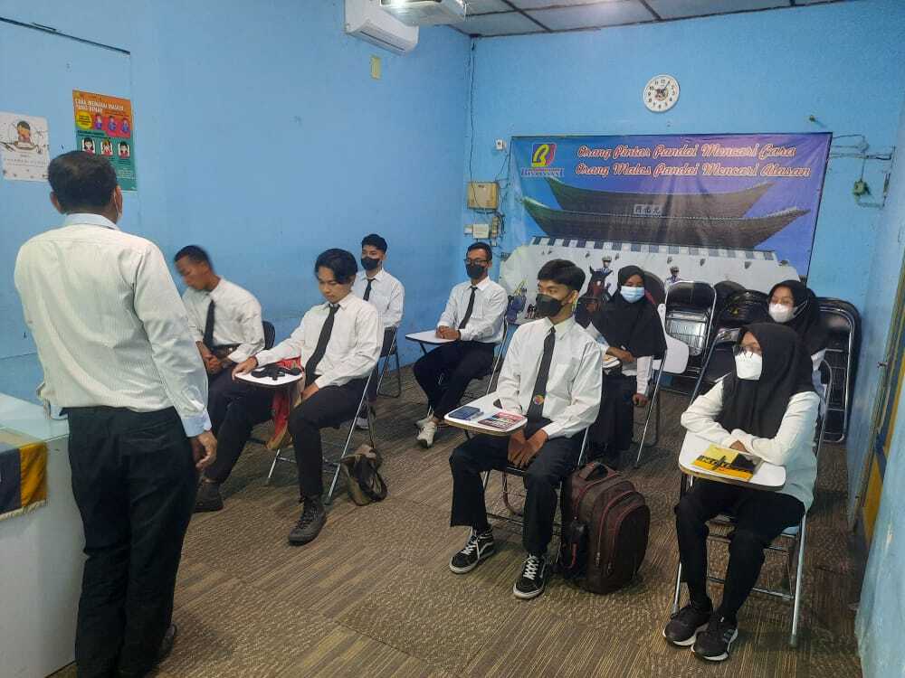 Dibuka Kelas Kursus Bahasa Jepang Persiapan Tokutei Ginou/SSW Angkatan 18 Bina Insani MTC Dibuka Kelas Kursus Bahasa Jepang Persiapan Tokutei Ginou/SSW Angkatan 18 Bina Insani MTC