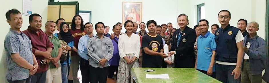 Rotary dan Sosialisasi Pengelolaan Sampah Organik serta Minuman Probiotik Rotary dan Sosialisasi Pengelolaan Sampah Organik serta Minuman Probiotik