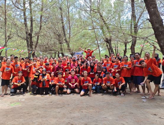 Outbond & Refreshing Siswa Bina Insani MTC Yogyakarta dan Magelang di Pantai Goa Cemara