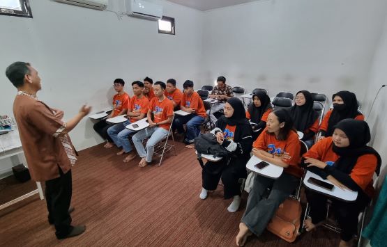 Penutupan Pelatihan Bahasa Korea Angkatan 94/95 CPMI Program G to G di Bina Insani Yogyakarta Penutupan Pelatihan Bahasa Korea Angkatan 94/95 CPMI Program G to G di Bina Insani Yogyakarta