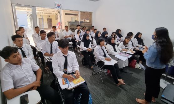 Sosialisasi BP3MI untuk Kursus Bahasa Korea Intensif Angkatan 147 Persiapan Kerja Korea Program G to G Sosialisasi BP3MI untuk Kursus Bahasa Korea Intensif Angkatan 147 Persiapan Kerja Korea Program G to G